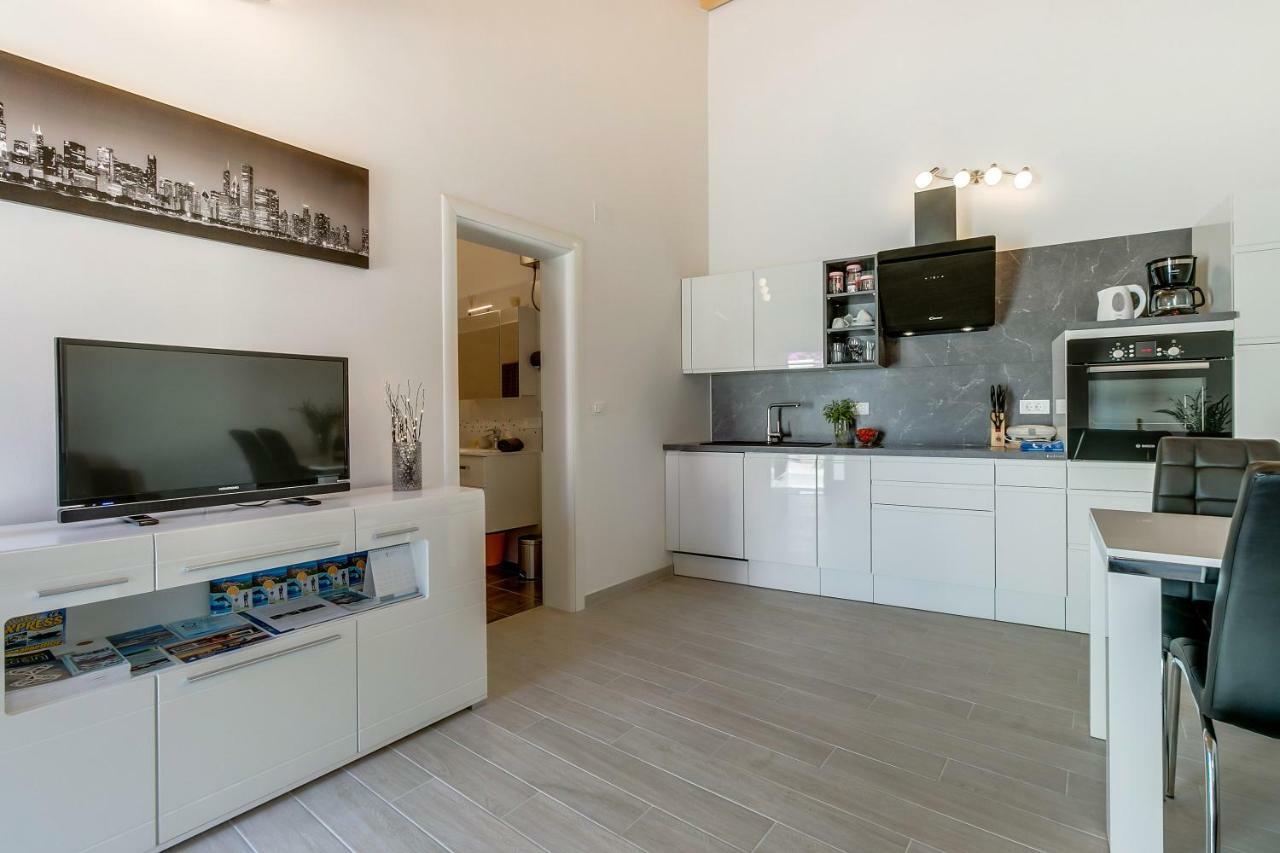 Apartments Relax Veli Lošinj Dış mekan fotoğraf