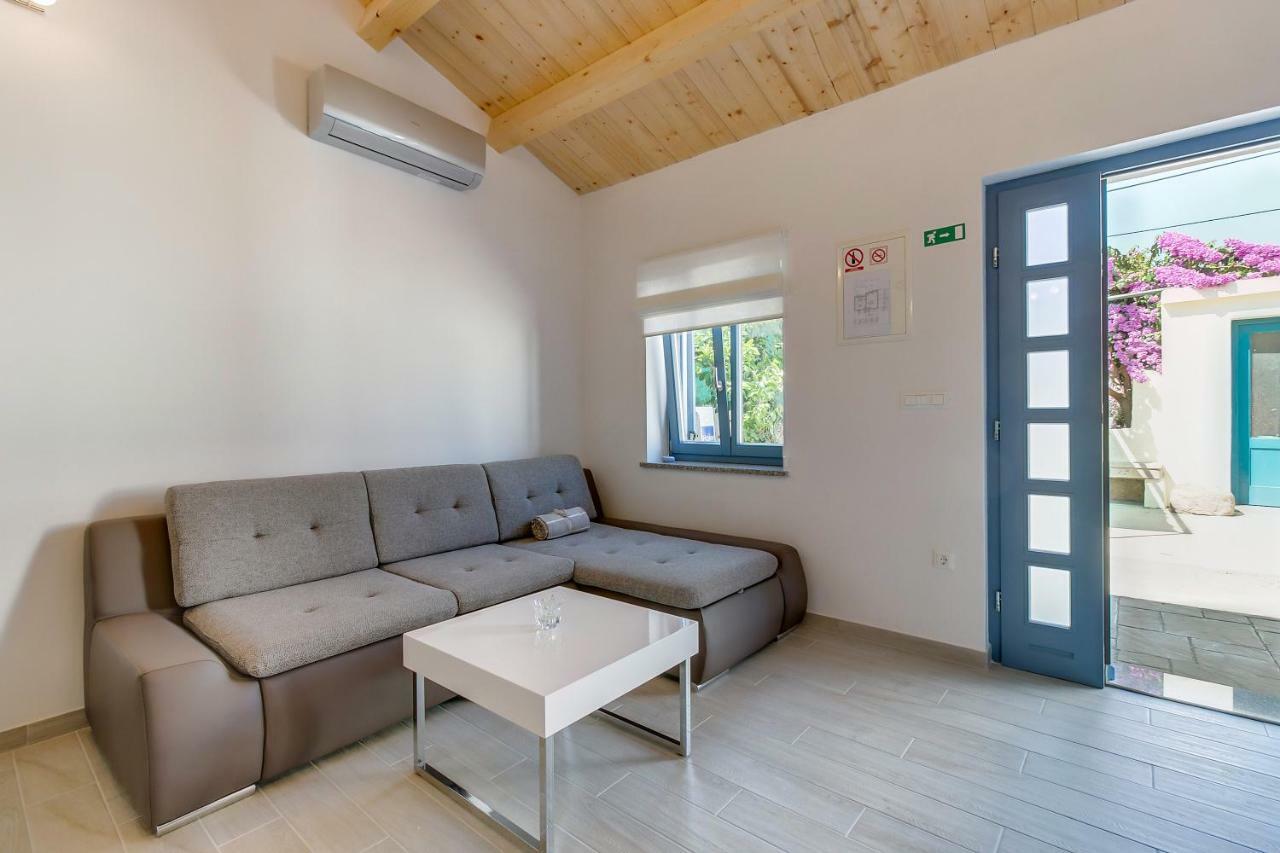 Apartments Relax Veli Lošinj Dış mekan fotoğraf
