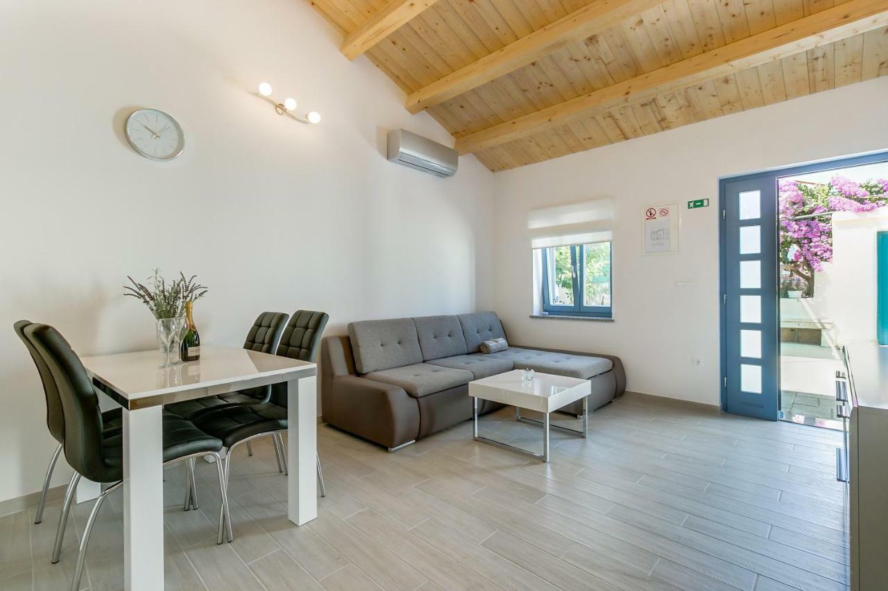 Apartments Relax Veli Lošinj Dış mekan fotoğraf